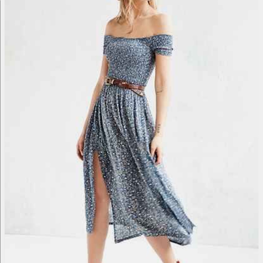Kimchi Blue Urban Outfitters Off-shoulder Dress